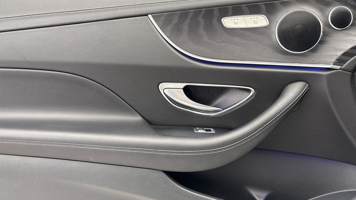 Mercedes-Benz E Class Image 19