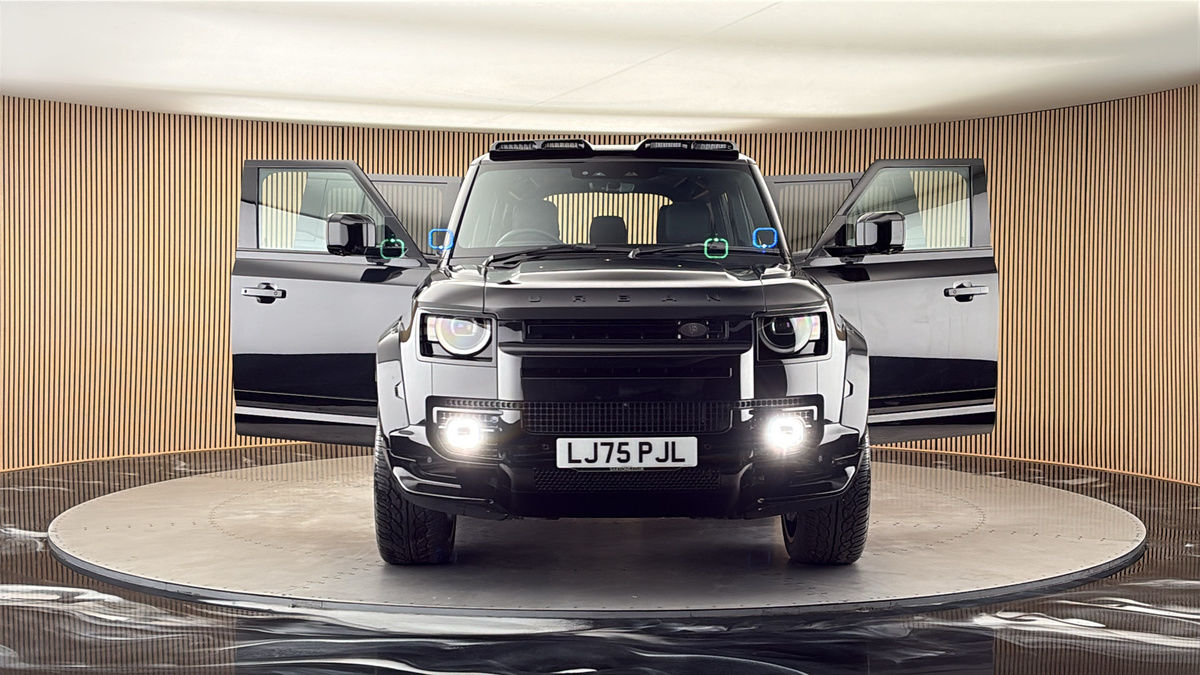 More views of Land Rover Defender 110
