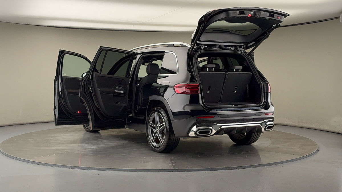 Mercedes-Benz GLB Image 23