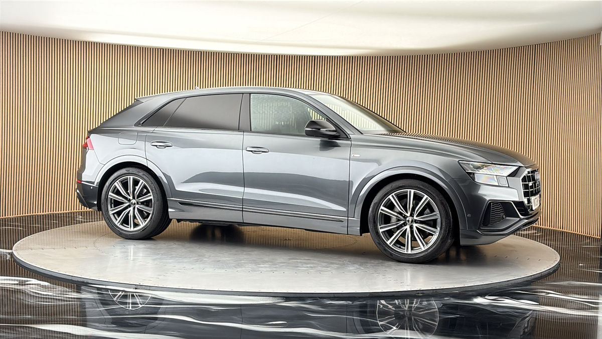 More views of Audi Q8