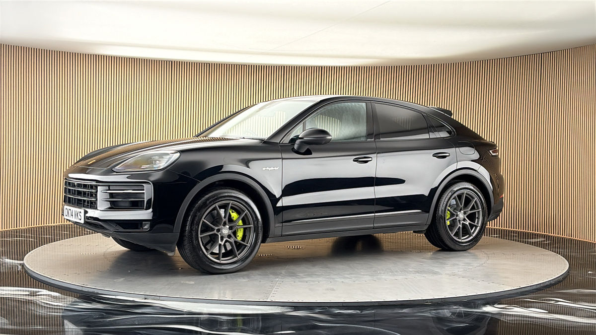 More views of Porsche Cayenne