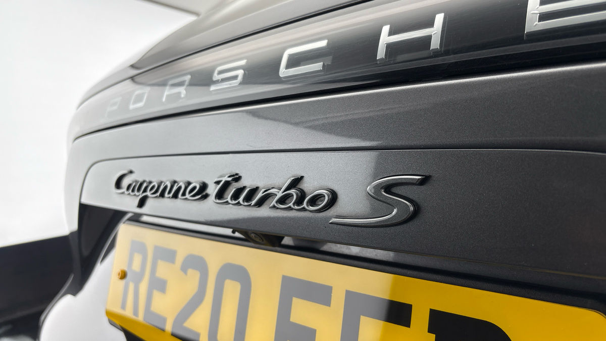 Porsche Cayenne Image 35