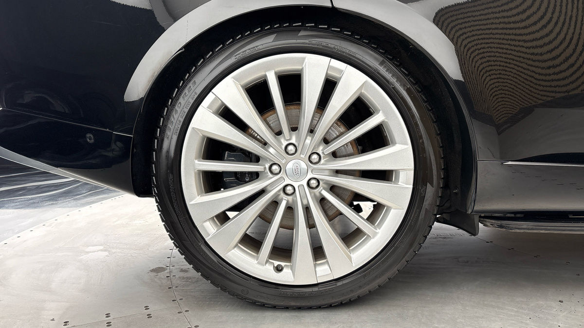 Land Rover Range Rover Image 10