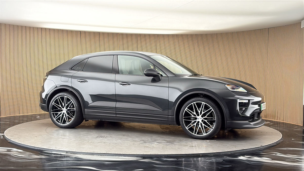 More views of Porsche Macan
