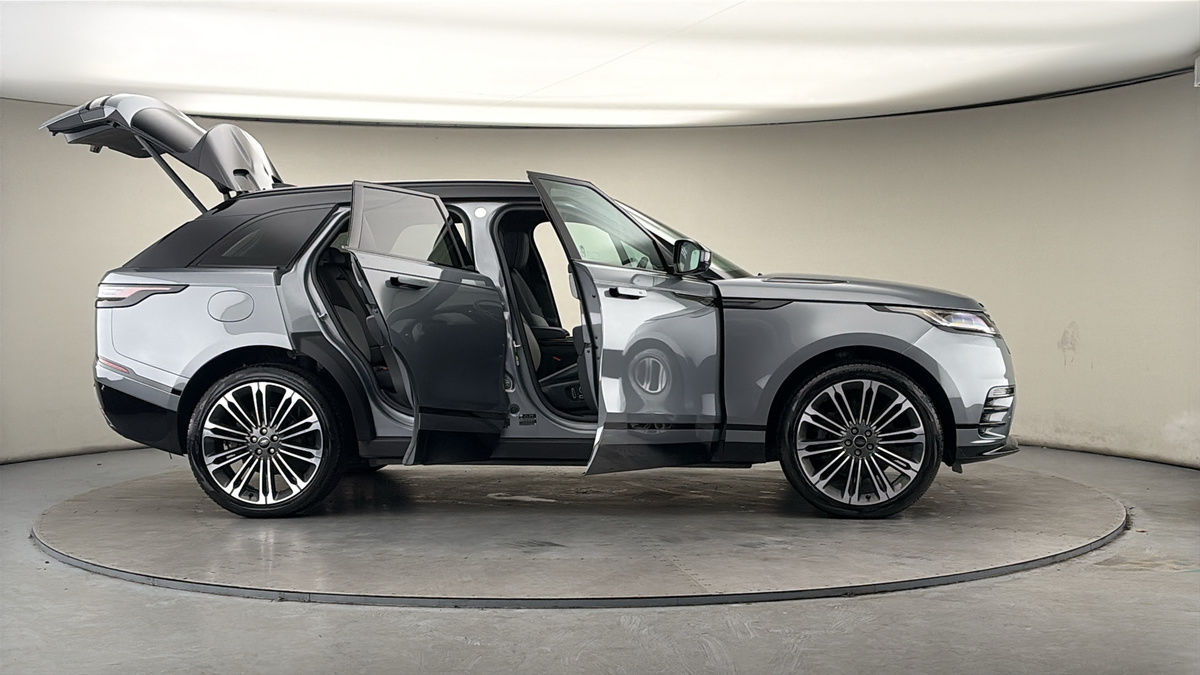 More views of Land Rover Range Rover Velar