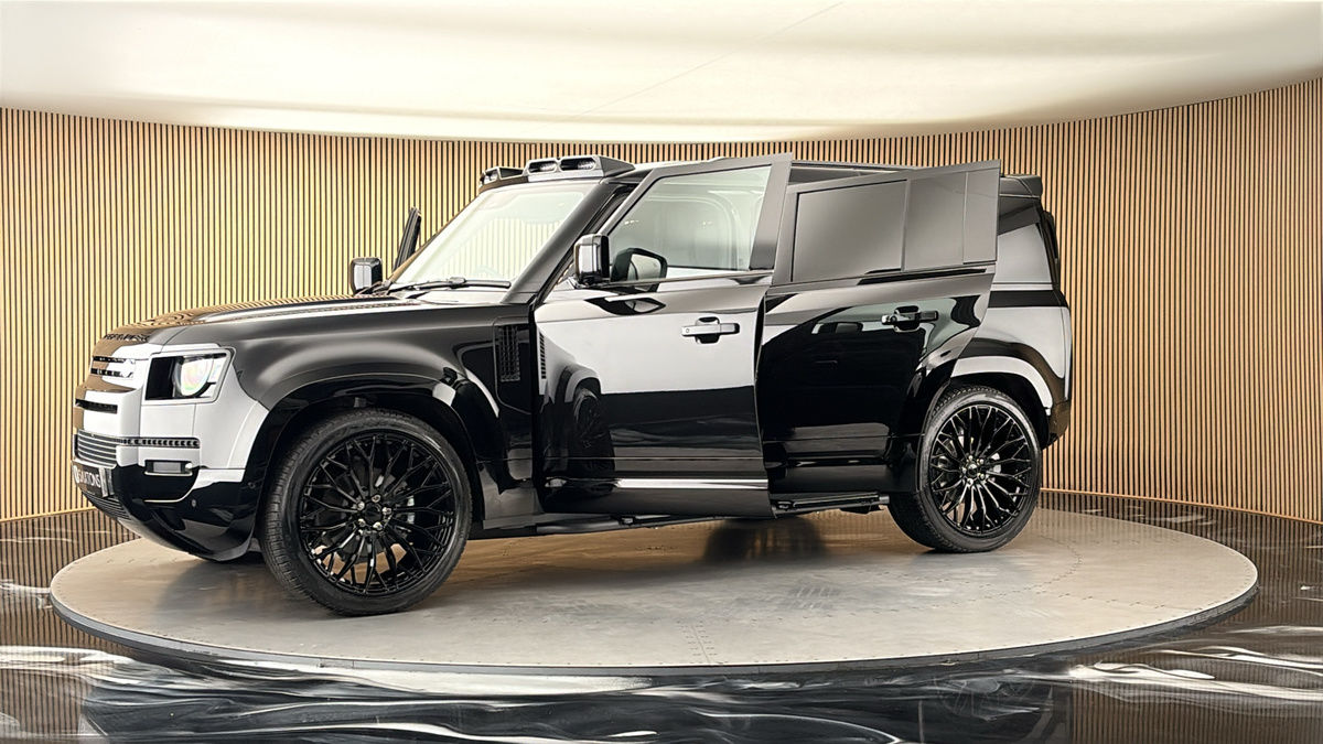 More views of Land Rover Defender 110