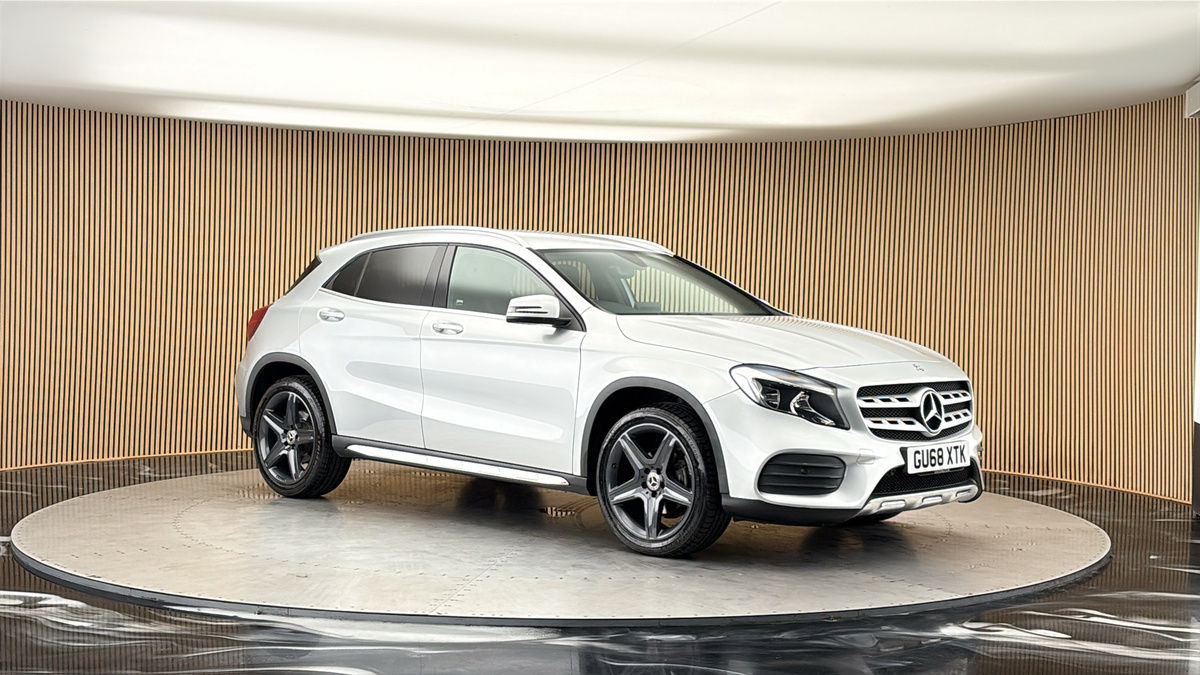 More views of Mercedes-Benz GLA