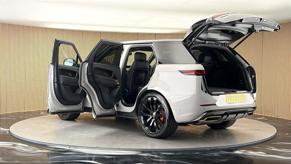 More views of Land Rover Range Rover Sport