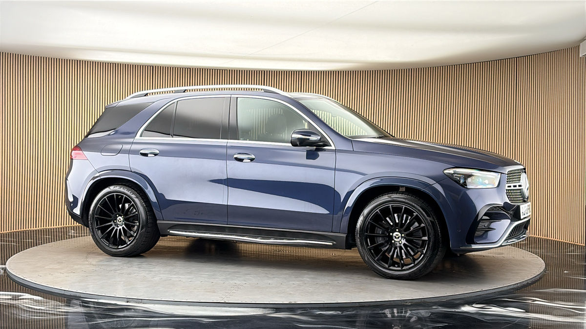 More views of Mercedes-Benz GLE
