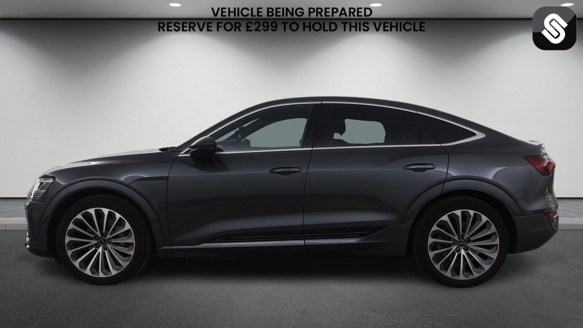 Audi Q8 e-tron Image 6