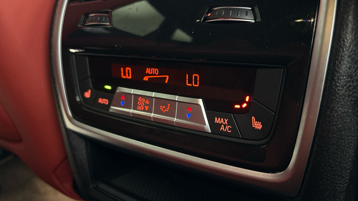BMW XM Image 27