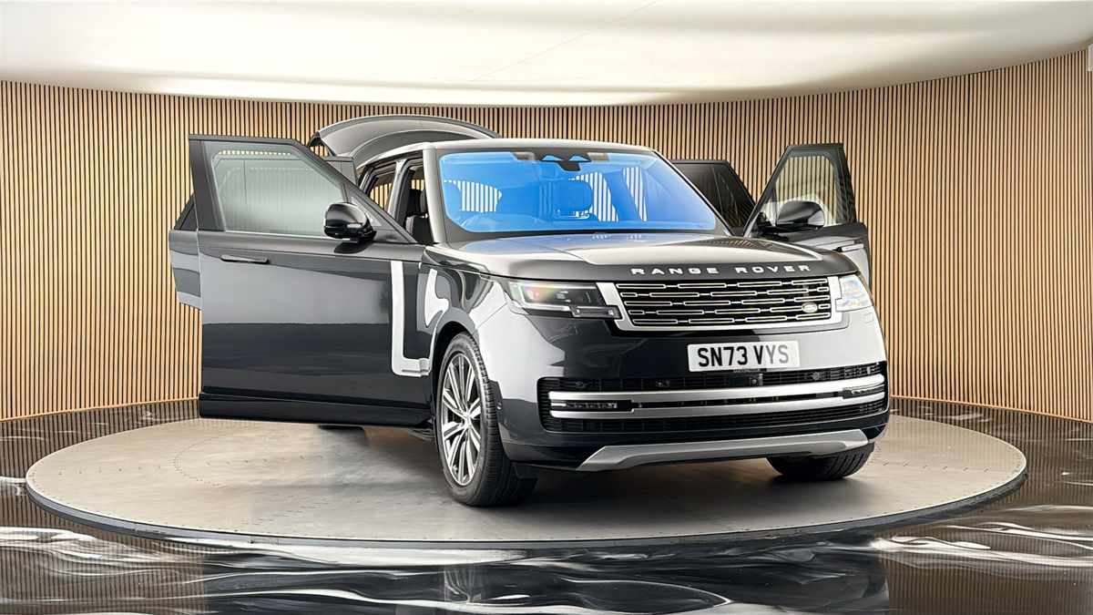 More views of Land Rover Range Rover