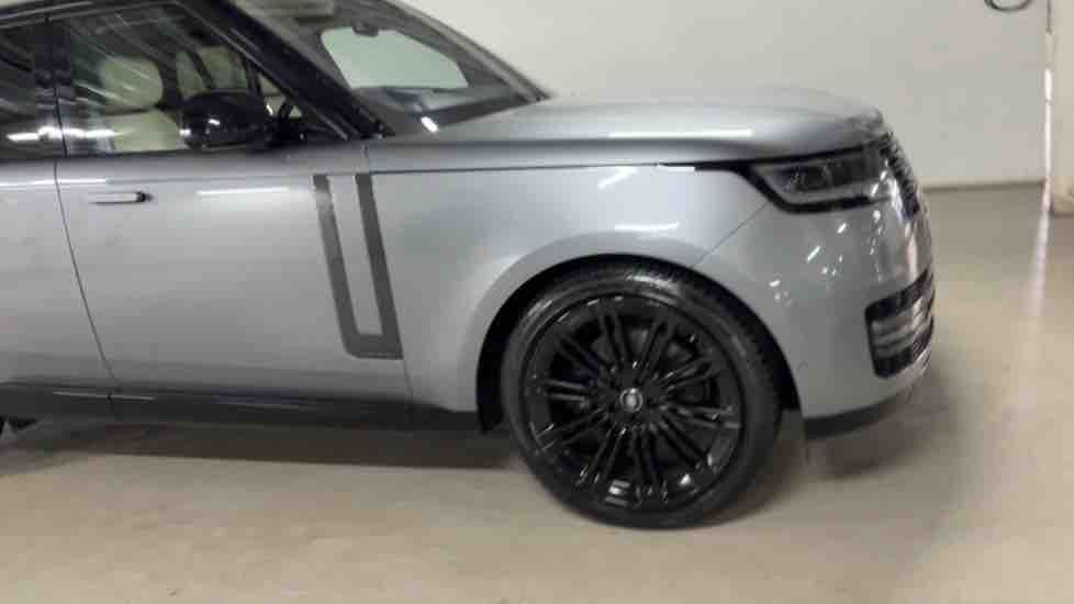 More views of Land Rover Range Rover