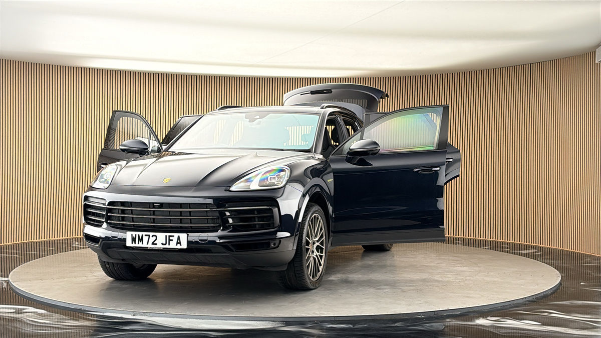 More views of Porsche Cayenne