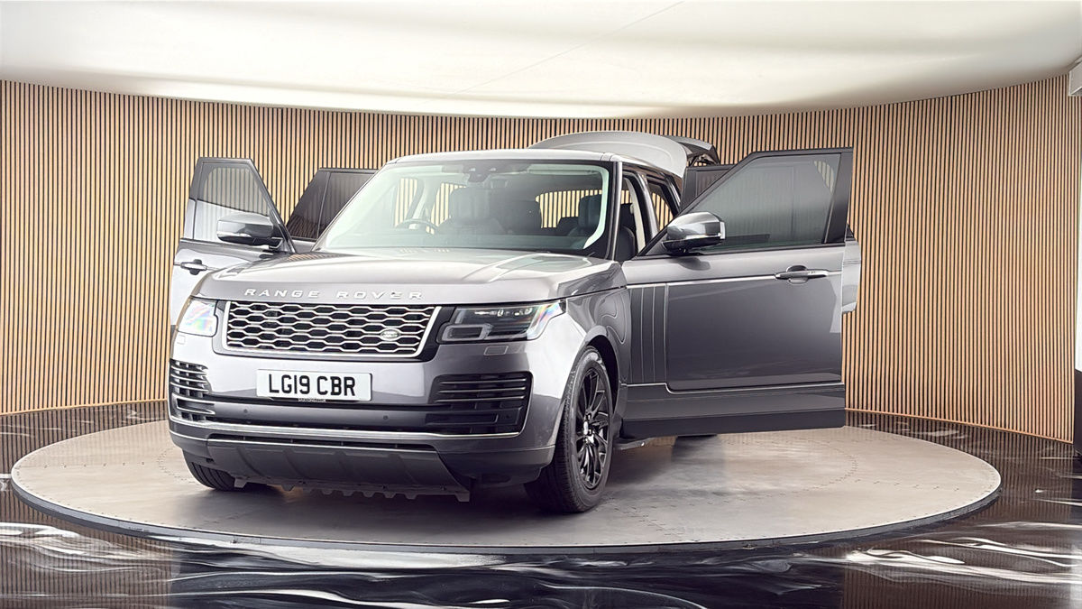 More views of Land Rover Range Rover