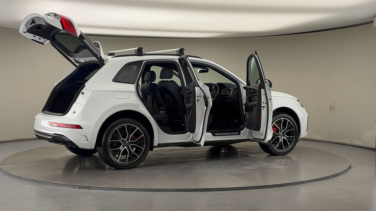 More views of Audi Q5