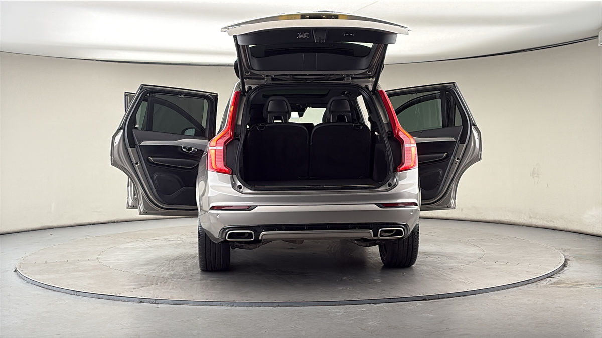More views of Volvo XC90