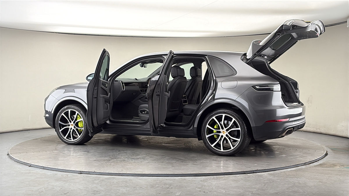 More views of Porsche Cayenne