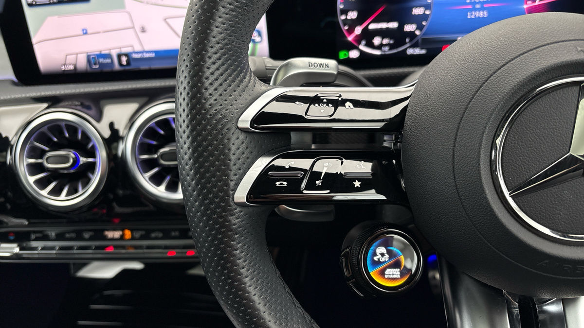 Mercedes-Benz CLA Image 13