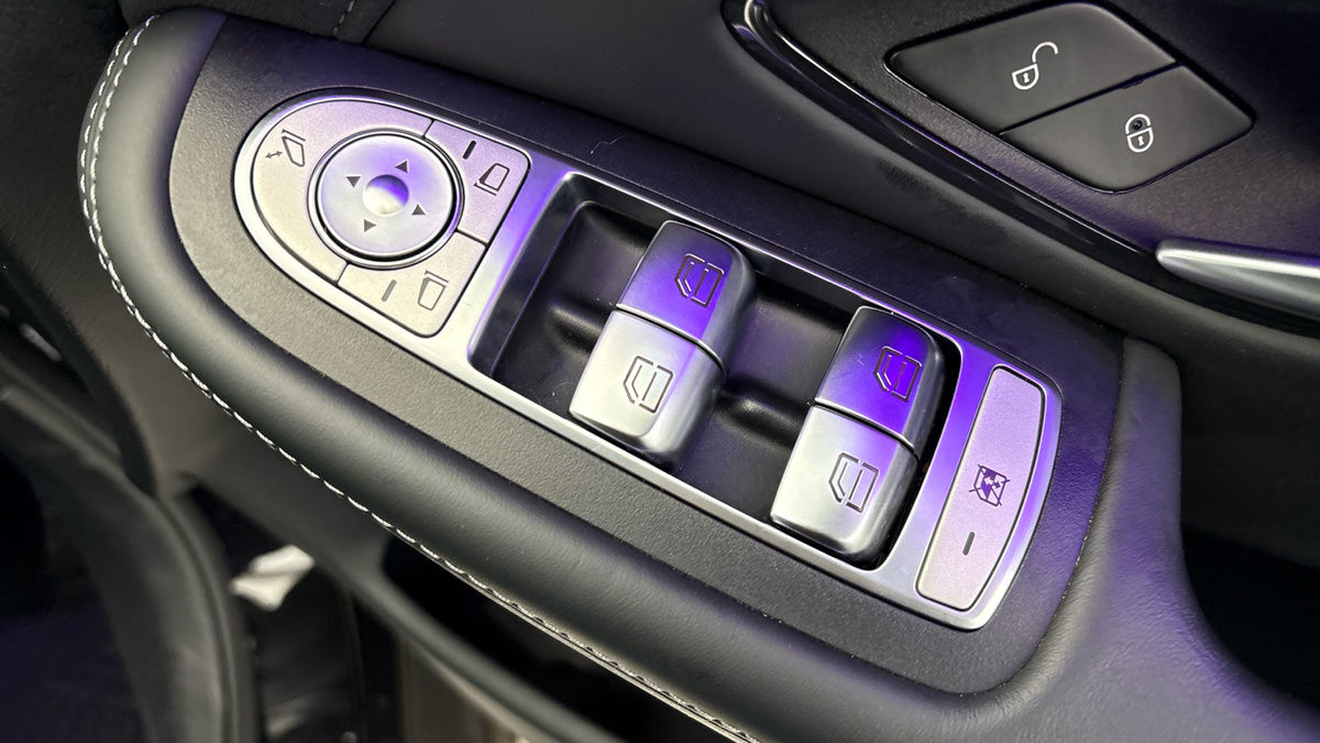 Mercedes-Benz GLC Image 25