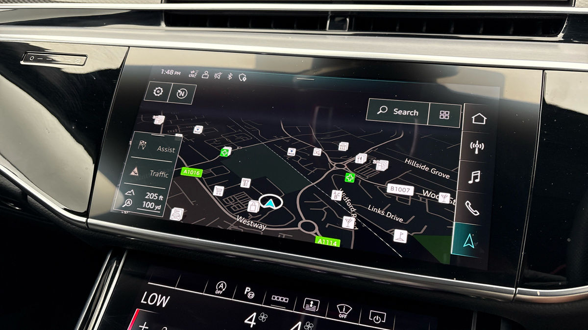 Audi S8 Image 17