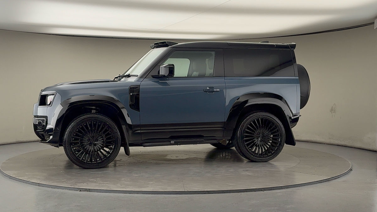 More views of Land Rover Defender 90