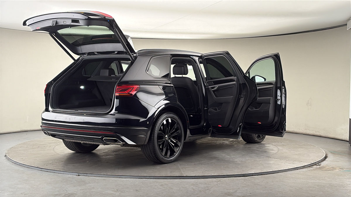 More views of Volkswagen Touareg