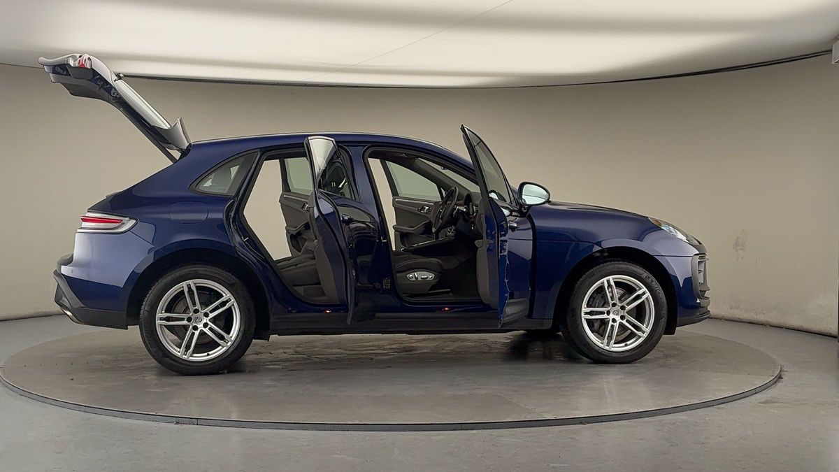 More views of Porsche Macan