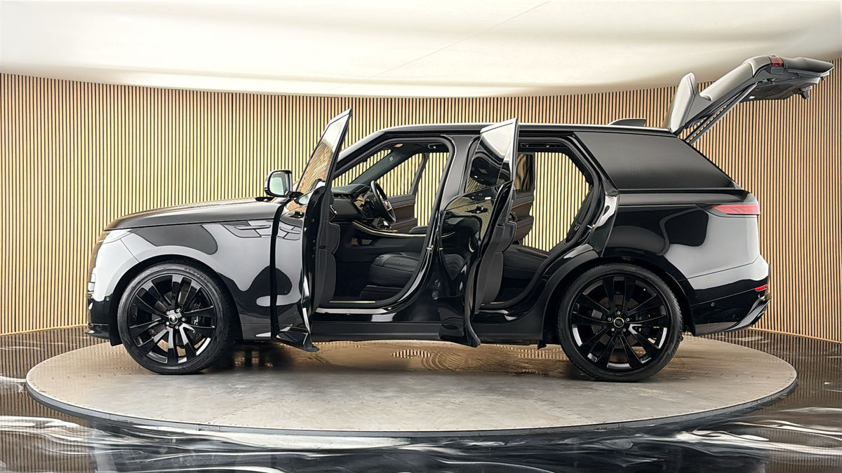 More views of Land Rover Range Rover Sport