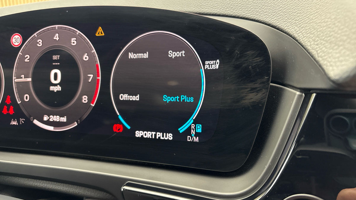 Porsche Cayenne Image 30