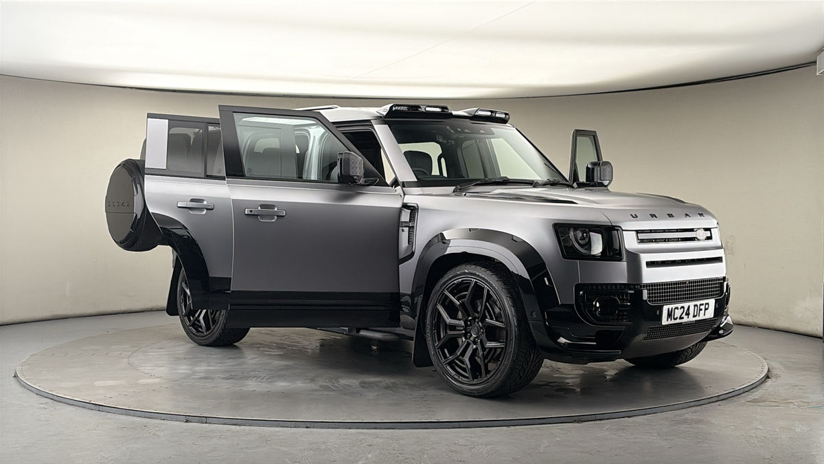 More views of Land Rover Defender 110