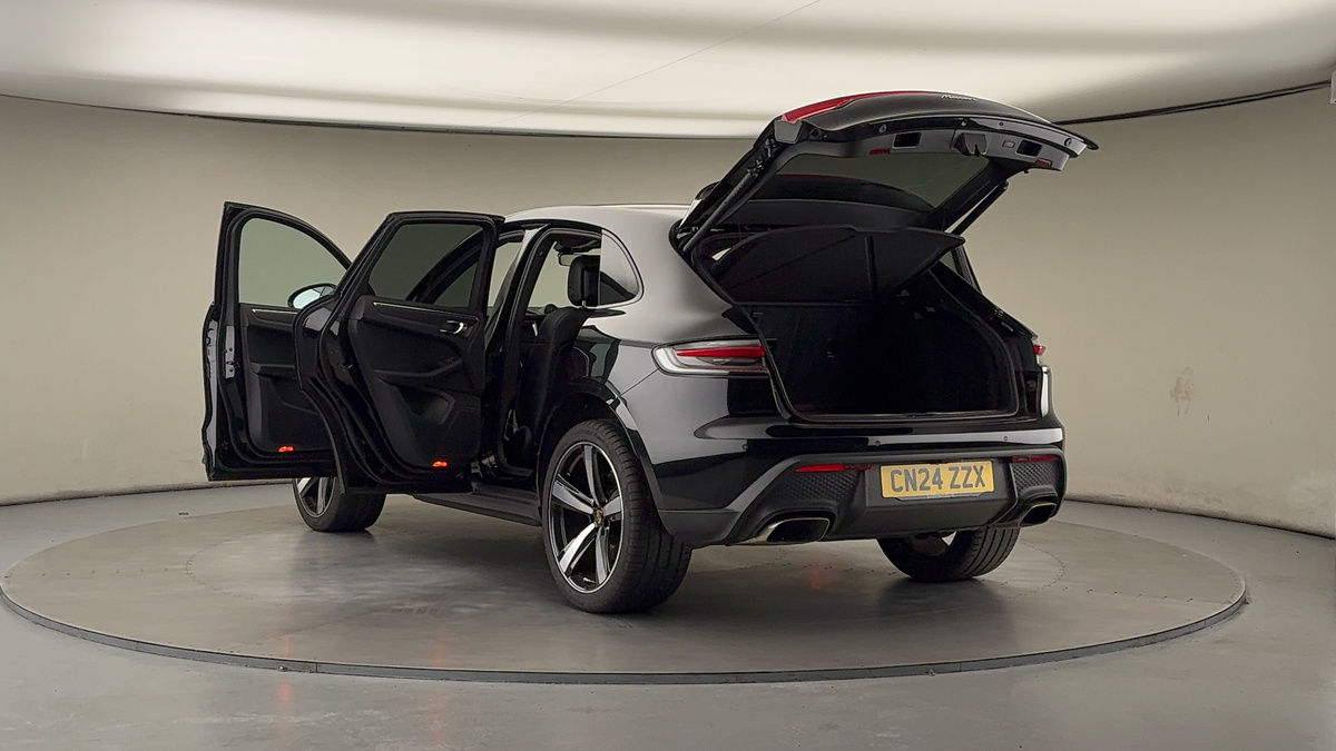 Porsche Macan Image 23