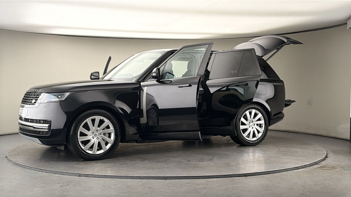 More views of Land Rover Range Rover