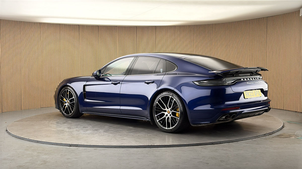 More views of Porsche Panamera