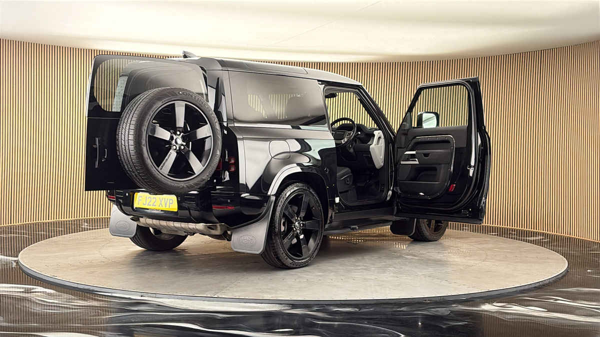 More views of Land Rover Defender 90