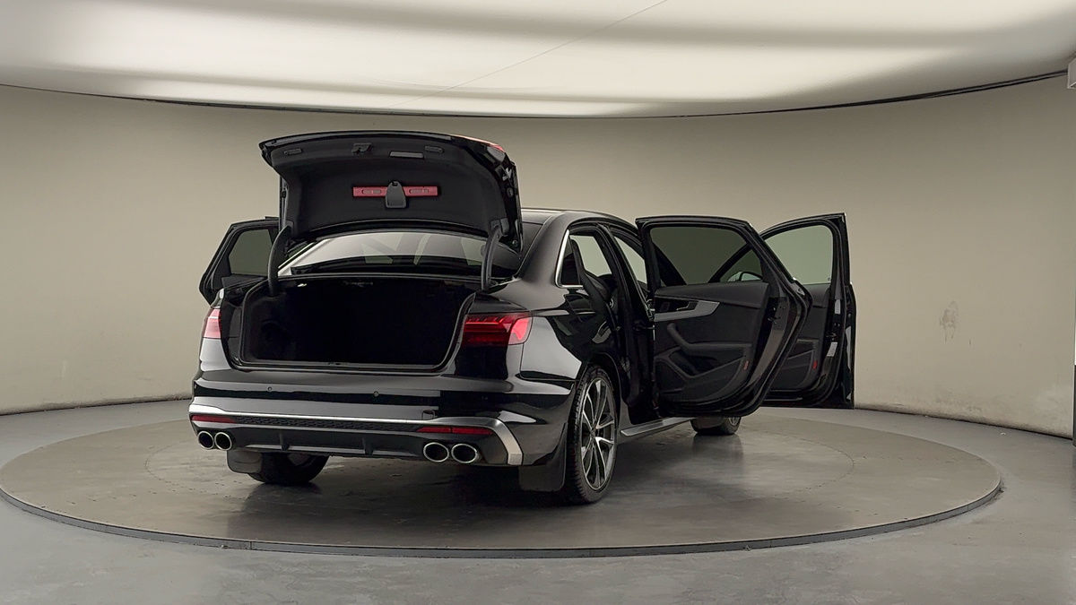 More views of Audi S4