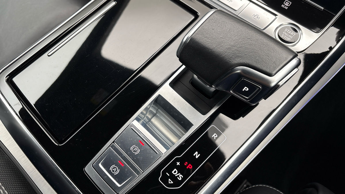 Audi Q8 Image 6
