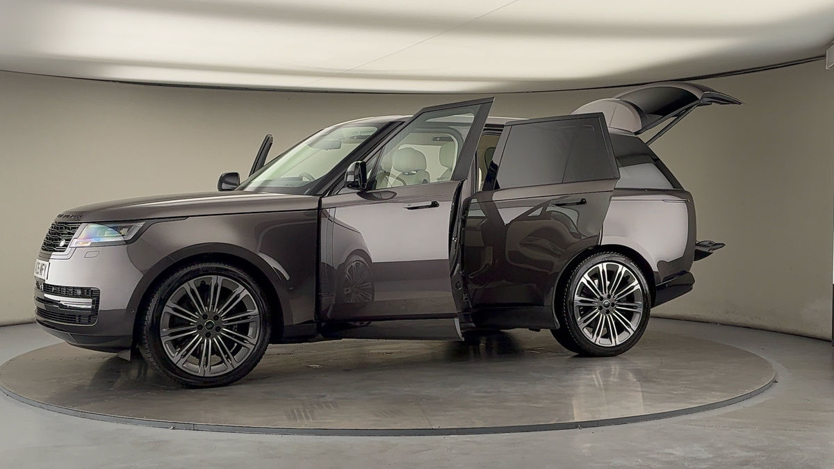More views of Land Rover Range Rover