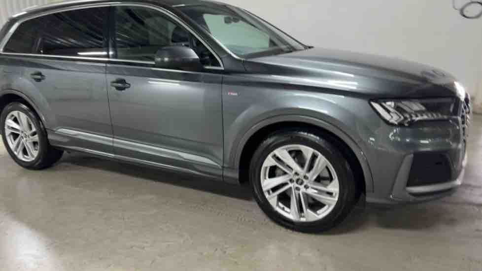 More views of Audi Q7