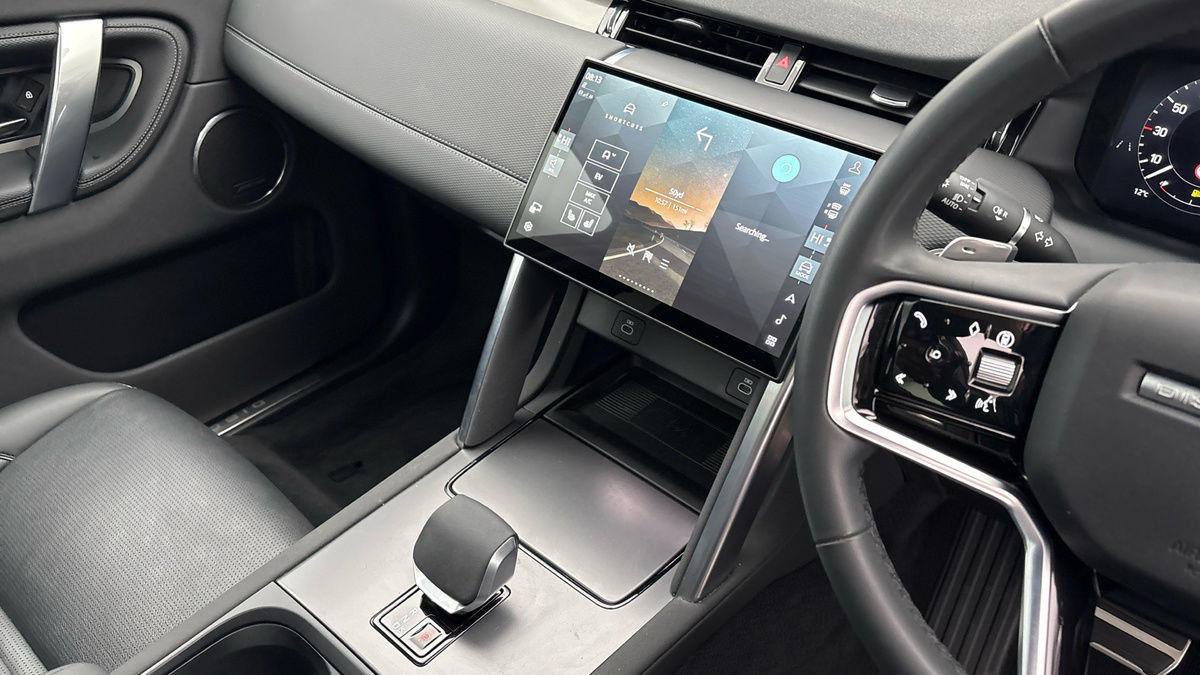 Land Rover Discovery Sport Image 18