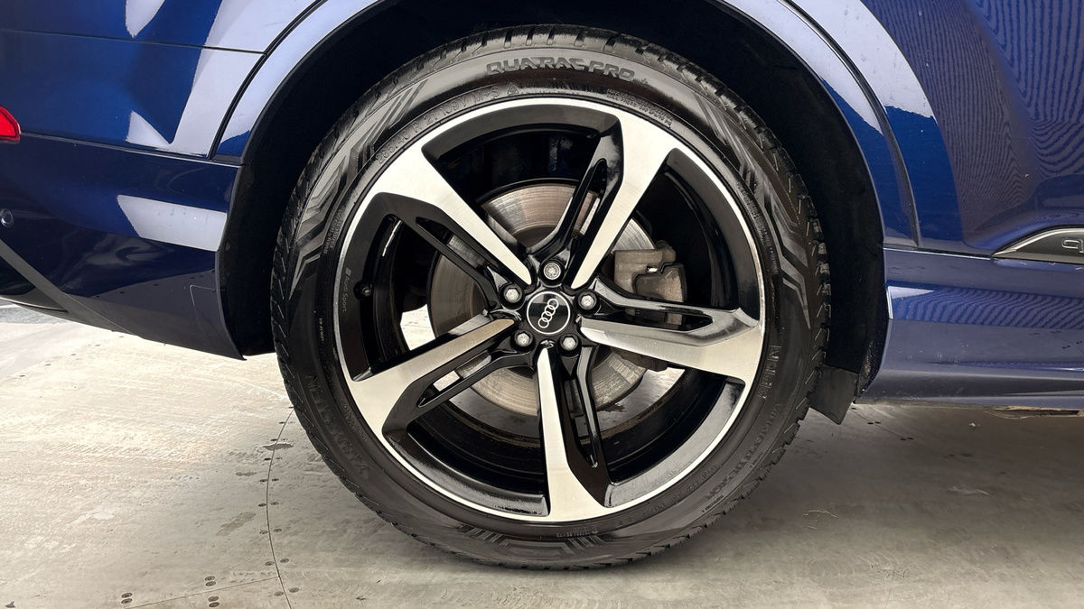 Audi Q7 Image 10