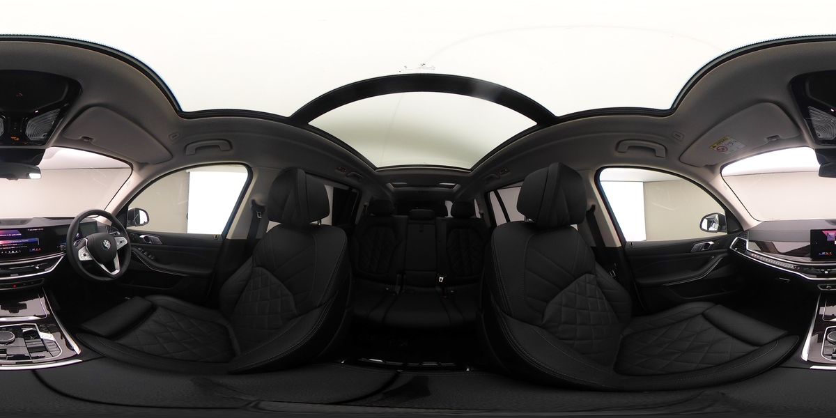 More views of BMW X7