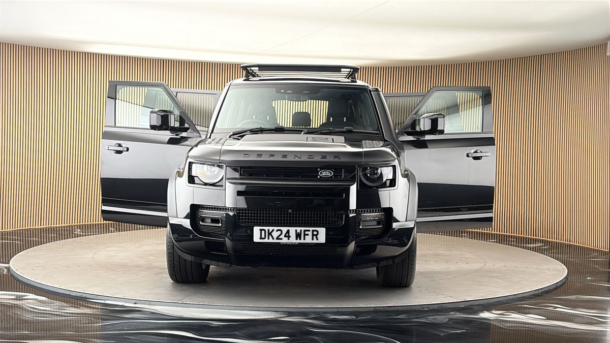 More views of Land Rover Defender 110