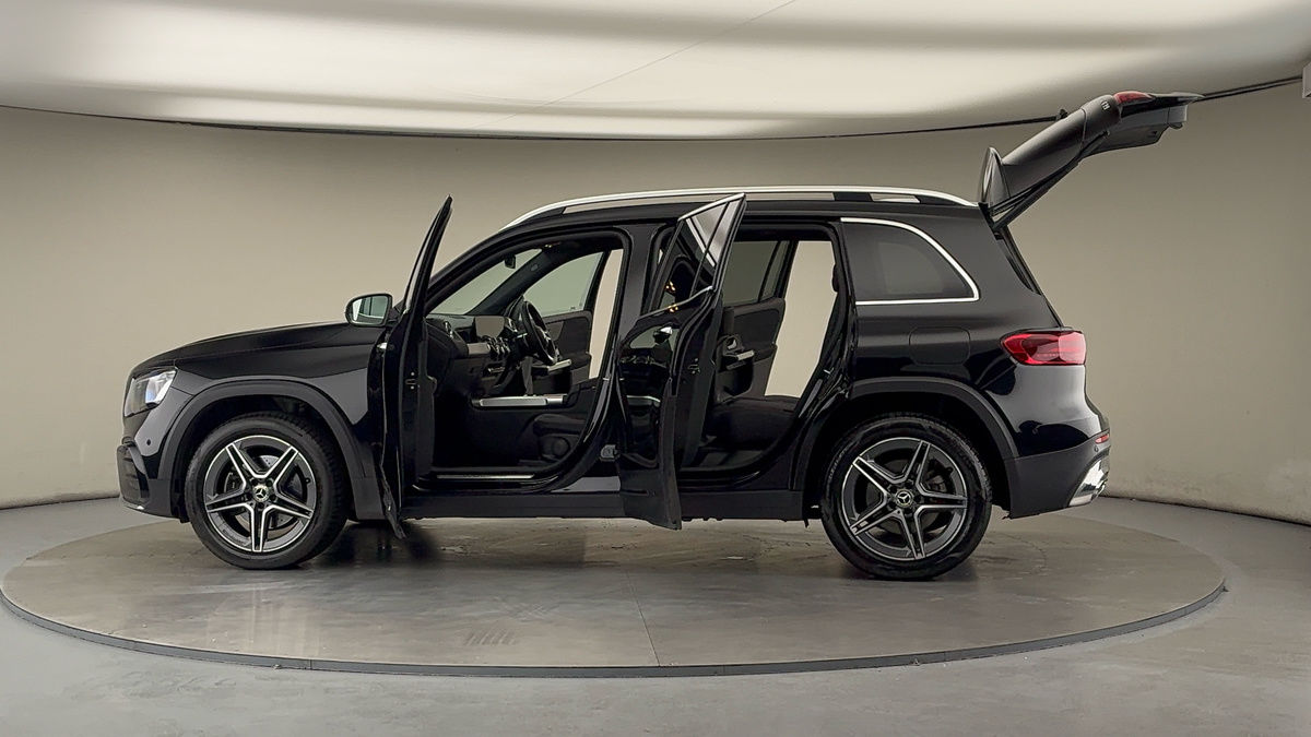 More views of Mercedes-Benz GLB