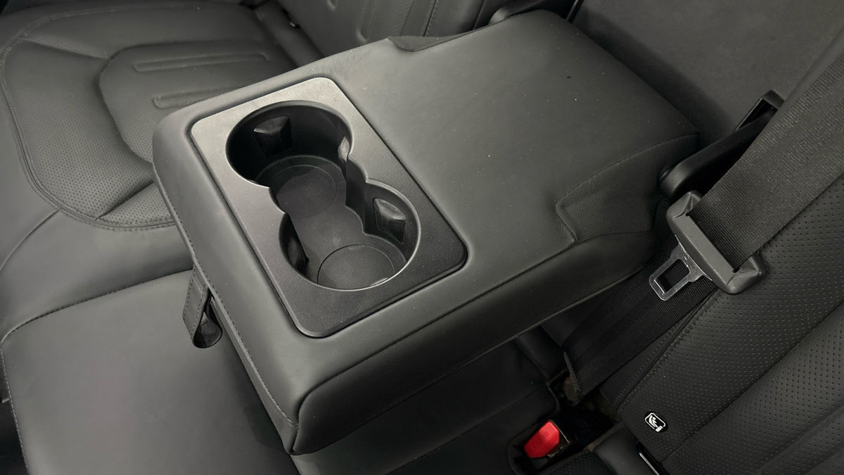 Land Rover Defender 90 Image 9