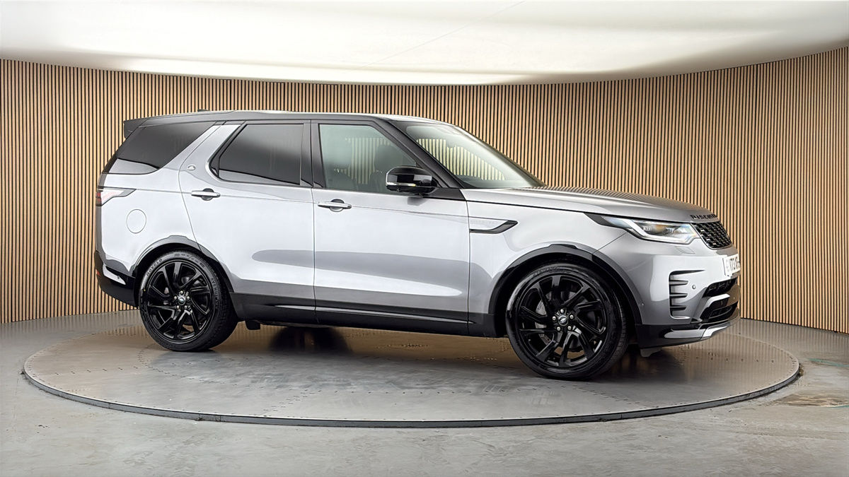 More views of Land Rover Discovery