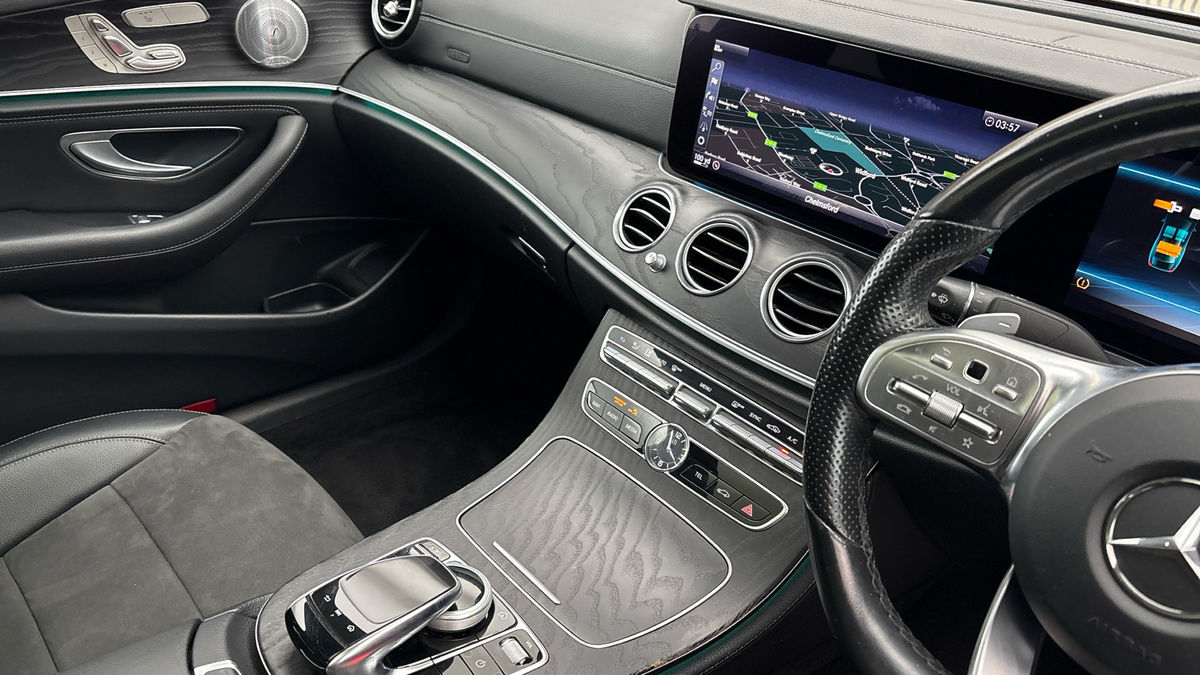 Mercedes-Benz E Class Image 18