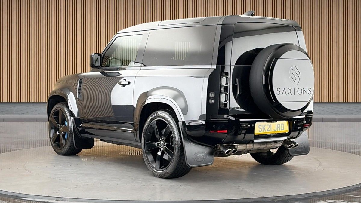 Land Rover Defender 90 Image 2