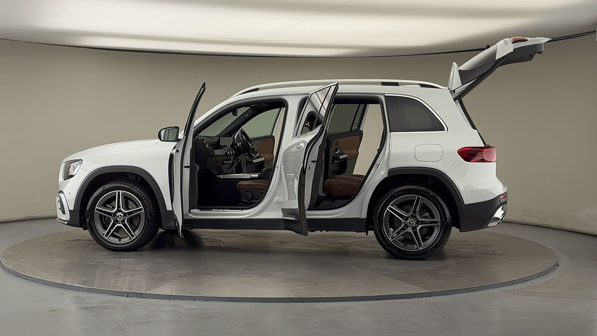 More views of Mercedes-Benz GLB