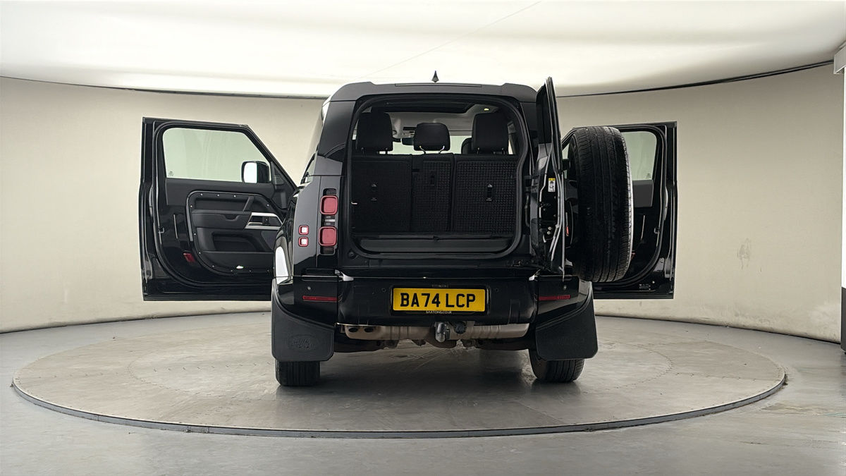 More views of Land Rover Defender 90